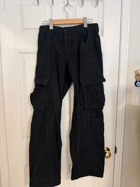 H&M Black Men's Cargo Pants with Multiple Pockets